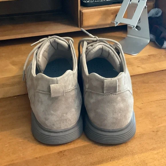 Men's Gray Casual Shoes Suede Wide - Picture 2 of 5